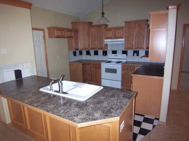 607 Havenwood Ct, Andover, KS 67002