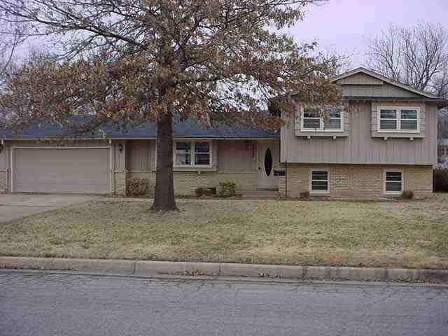 9322 W 12th, Wichita, KS 67212