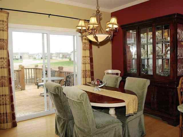 8261 Old Mill Ct, Wichita, KS 67226