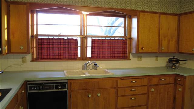 5958 N Sullivan Rd, Wichita, KS 67204