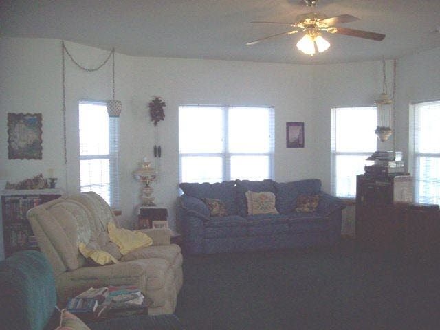 1725 E Pine Bay, Wichita, KS 67216