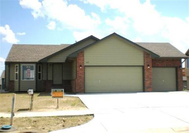 617 W Slate St, Andover, KS 67002