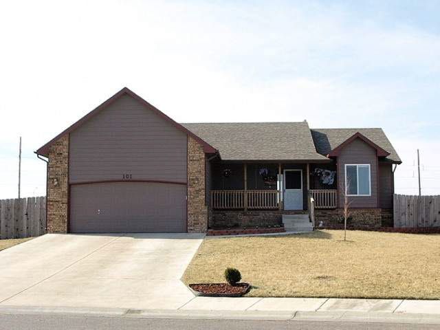 101 E Stone Path St, Derby, KS 67037