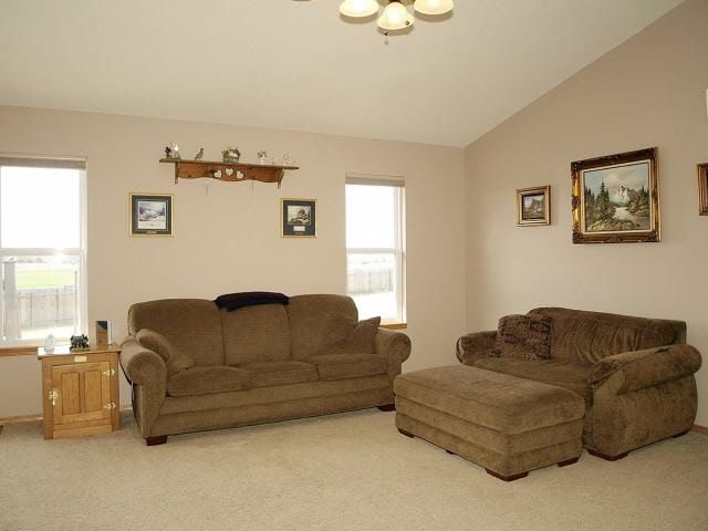 101 E Stone Path St, Derby, KS 67037