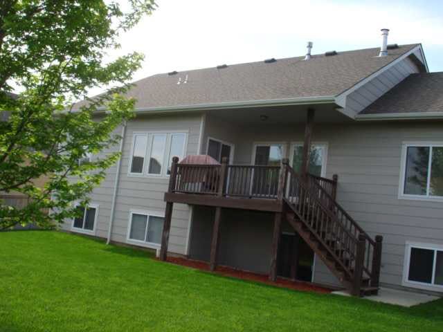 2206 E Sommerhauser Cir, Derby, KS 67037