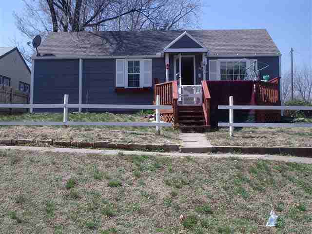 201 S King, Maize, KS 67101