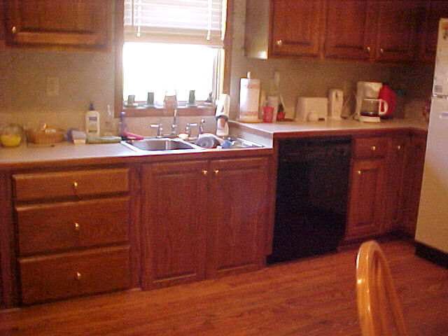 1429 Hiddenridge Cr, Derby, KS 67037
