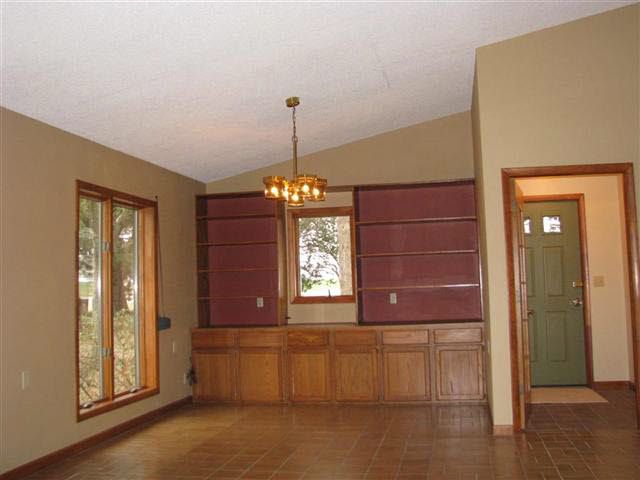 1128 S West Rd, Newton, KS 67114
