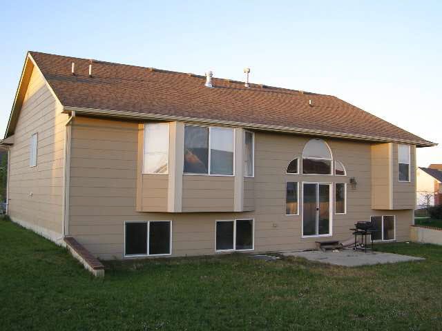 607 W Edgemont Ct, Andover, KS 67002