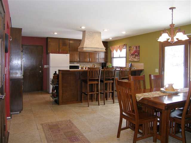 837 E Sunrise Ct, Derby, KS 67037