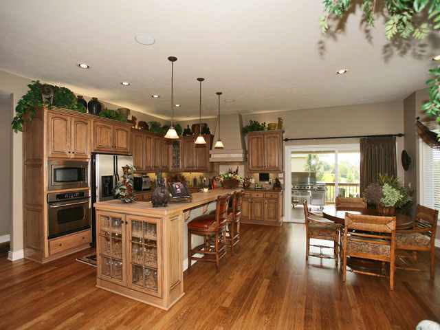 1863 N Rusty Gate, Wichita, KS 67206