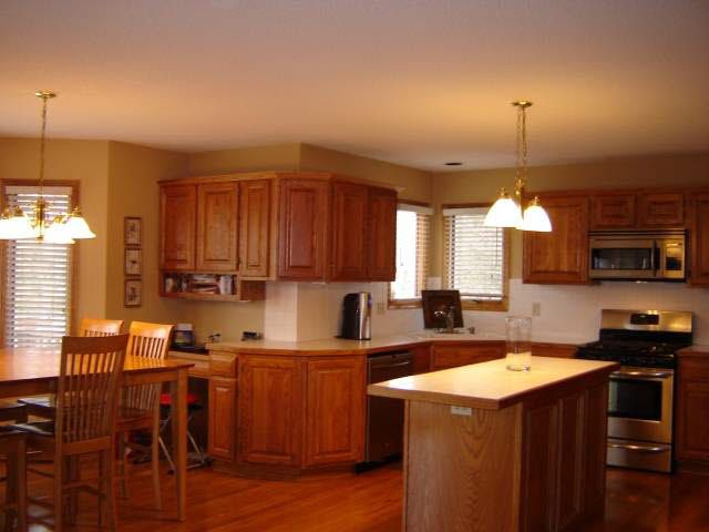 628 Glendevon Ct, Andover, KS 67002