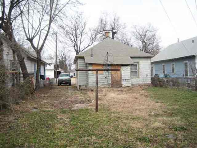 719 E Boston, Wichita, KS 67211