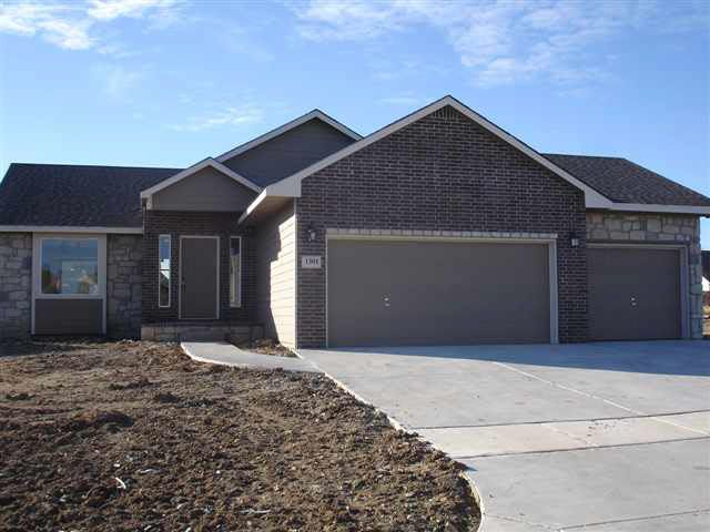 1301 Timberidge Cir, Wichita, KS 67230