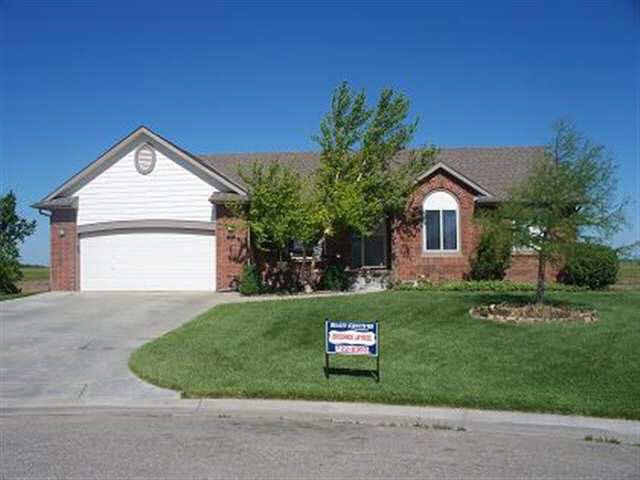 325 W Willow Ct, Goddard, KS 67052