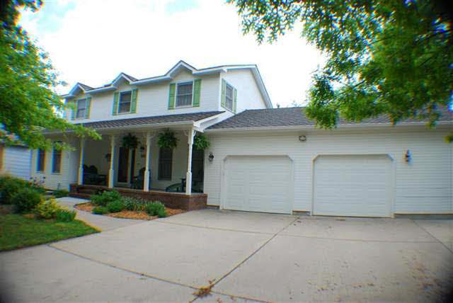 900 Whippoorwill Rd, Derby, KS 67037