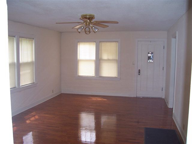 216 S King, Maize, KS 67101
