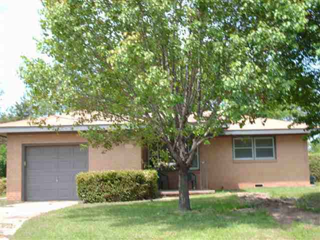 500 E 8th, Belle Plaine, KS 67013