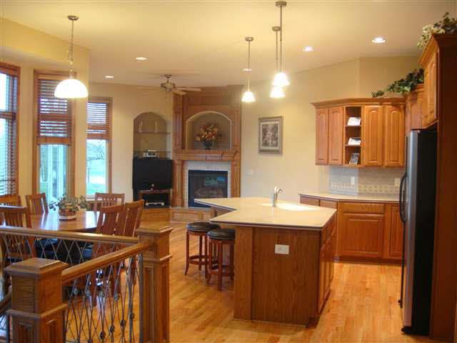 8110 E Old Mill Ct, Wichita, KS 67226