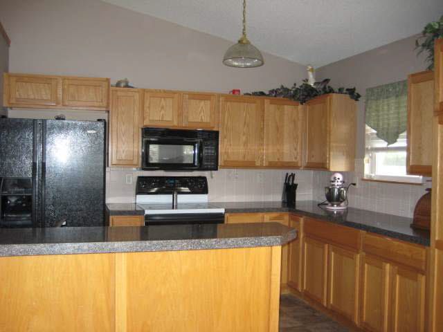 621 Laramie Cir, Maize, KS 67101