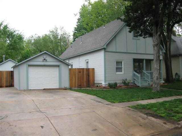 418 E Pearl St, Mulvane, KS 67110