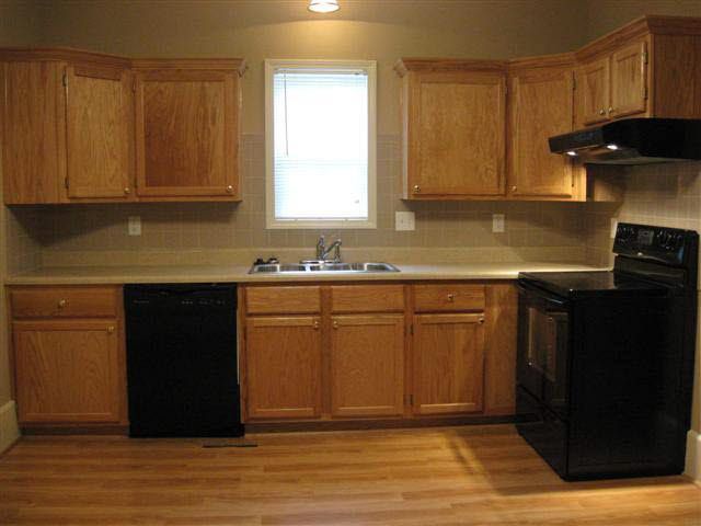 418 E Pearl St, Mulvane, KS 67110