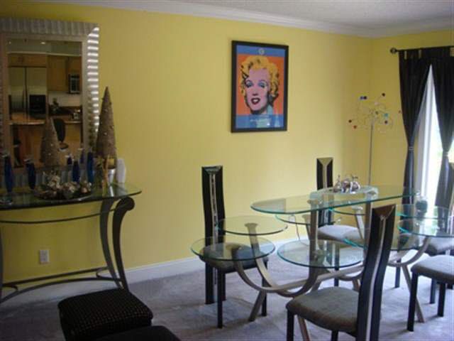 2 S Valley View Dr, Goddard, KS 67052