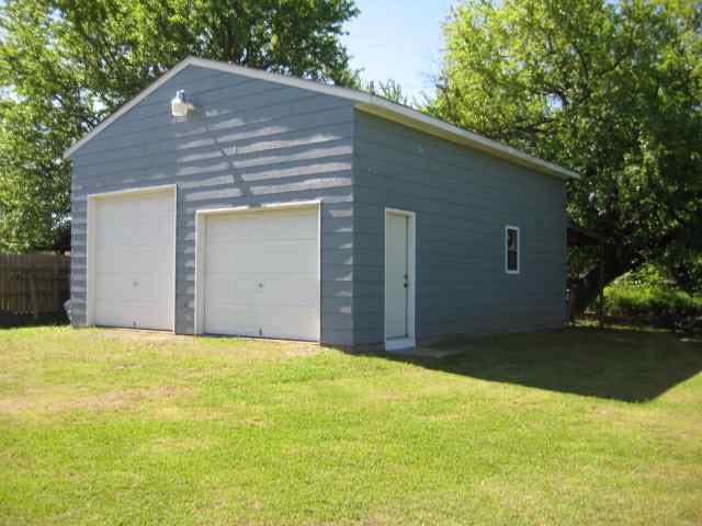 824 S Mansfield, Wichita, KS 67207