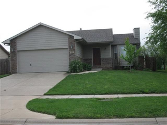 239 E Lockridge, Mulvane, KS 67110