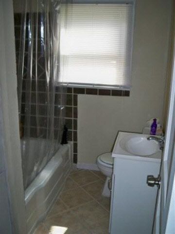 810 N Broadview, Wichita, KS 67207