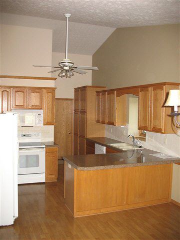 918 N Timberleaf Dr, Derby, KS 67037