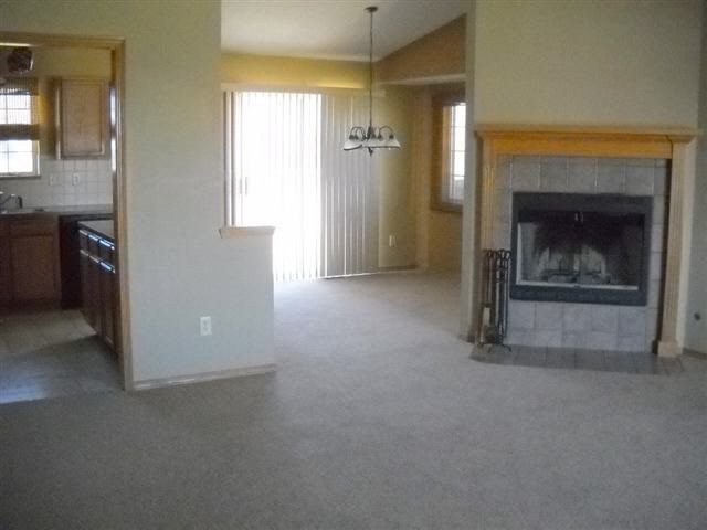 1215 E Summerwood Cir, Goddard, KS 67052