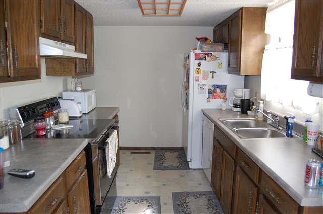 941 S Enoch, Wichita, KS 67207