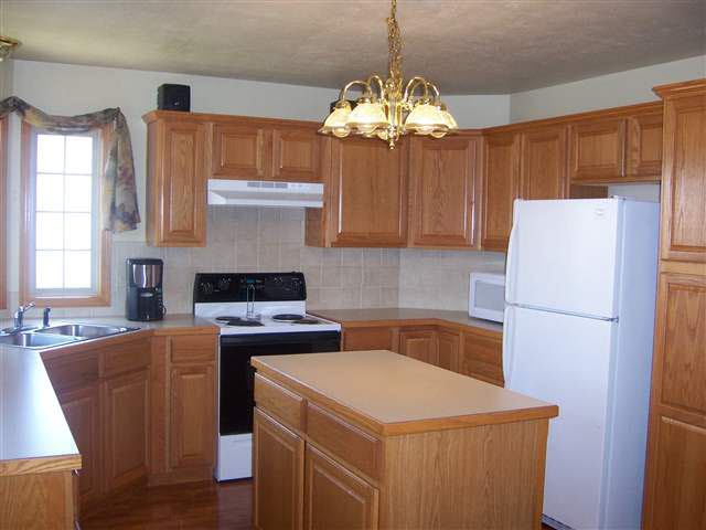 2118 E Timber Creek St, Derby, KS 67037
