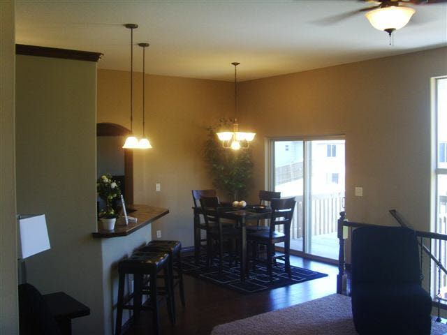 2048 Quail Hl, Derby, KS 67037