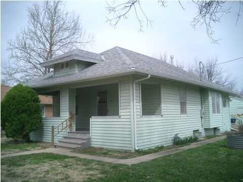 1002 W 5th, Newton, KS 67114