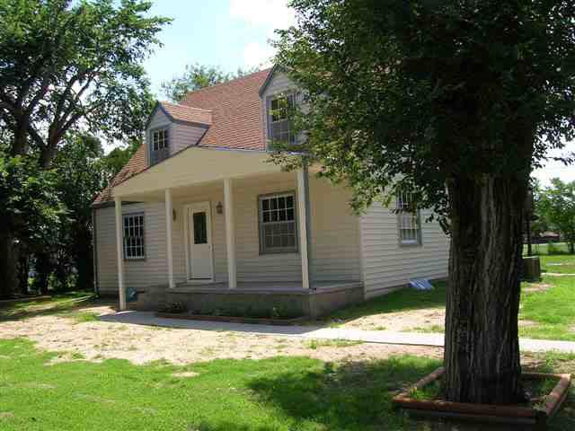 3149 N Charles, Wichita, KS 67204