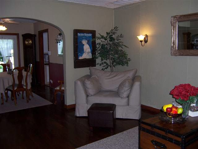 225 Columbia, Augusta, KS 67010