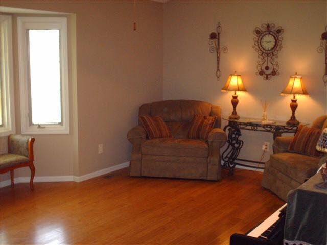 1407 E 82nd St, Haysville, KS 67606