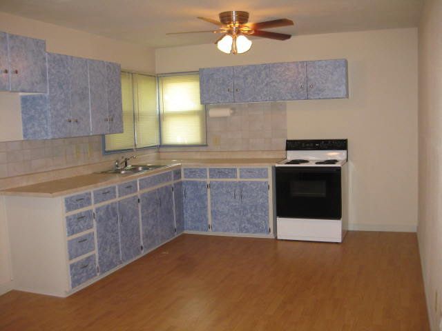 1419 E Crowley, Wichita, KS 67216