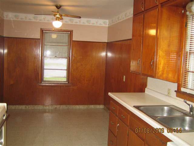 946 N Buckner, Derby, KS 67037