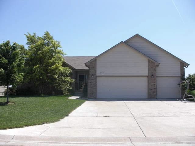 2142 Saint Andrew Ct, Goddard, KS 67052