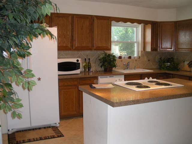 449 Spring Creek Dr, Derby, KS 67037