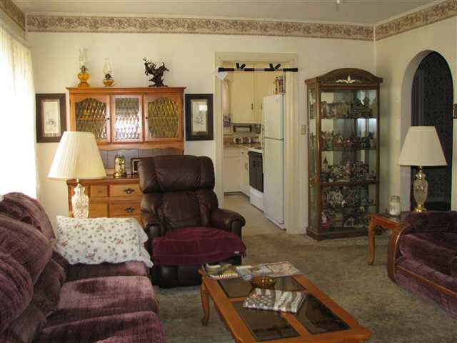 1025 N High St, Newton, KS 67114