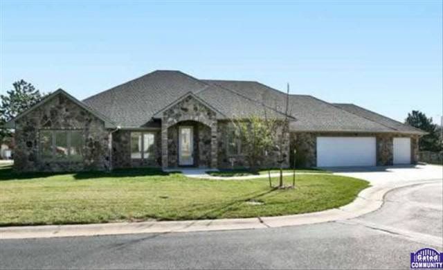 909 N Maize Rd #102, Wichita, KS 67212