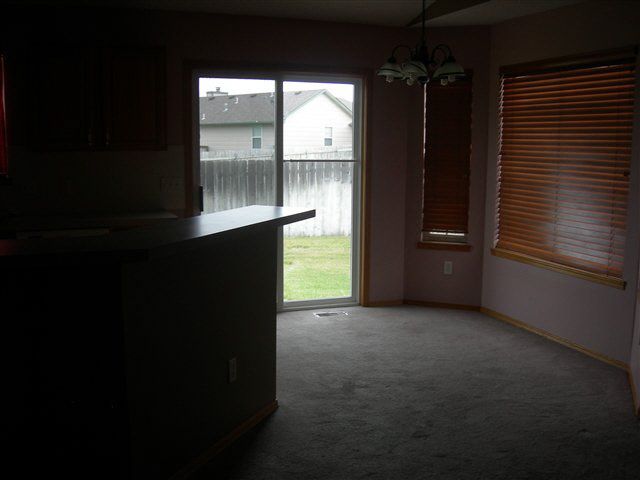 359 Peach Cir, Haysville, KS 67060