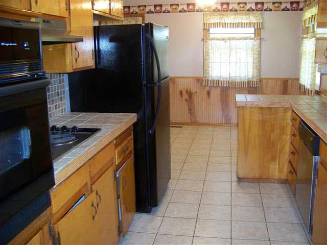 914 N Brownthrush, Wichita, KS 67212