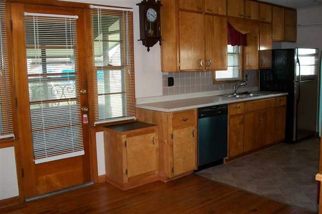 1815 E Mona, Wichita, KS 67216