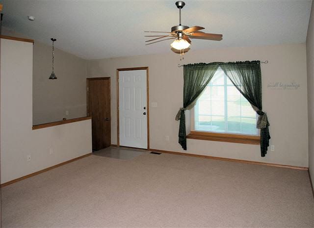 1002 N Springwood St, Goddard, KS 67052