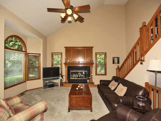 940 W 33rd St N, Wichita, KS 67204
